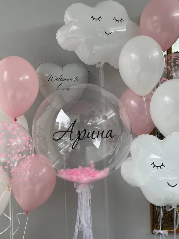 Воздушные шары EN 89 Композиція з повітряних кульок у рожевих і білих тонах з Bubble «Аріна» та білими хмаринками зі сплячими оченятами