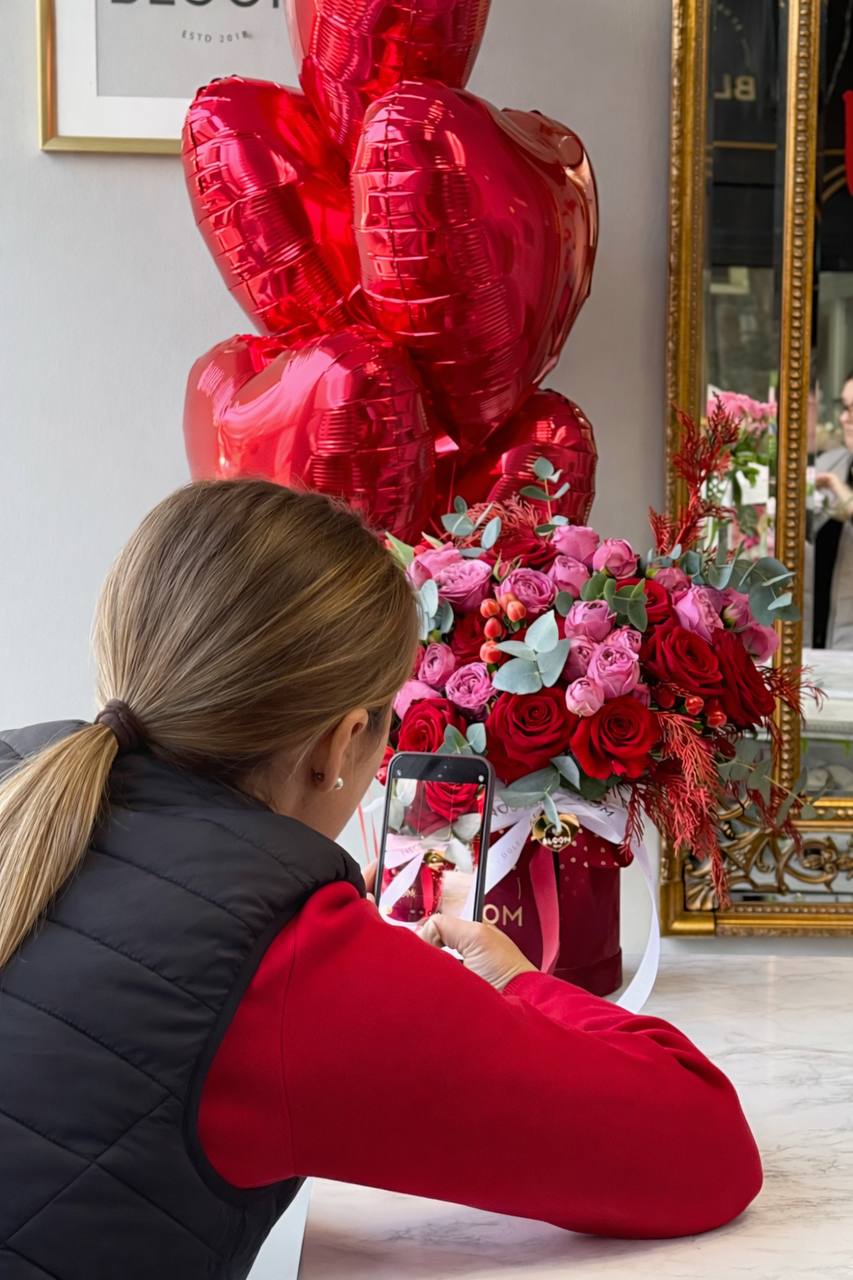 when emotions speak louder than words flowers and balloons as an ideal gift